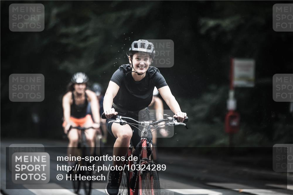 13.09.2026 - Stadtparktriathlon H.Heesch http://msf.ph/oto/10324289 13.09.2026 12:42:00 Radfahren 1089, 1107, 1147, 1161, 1184, 1196, 1210, 1234, 1253, 1276, 1284, 1287, 1292, 1293 meine-sportfotos.de