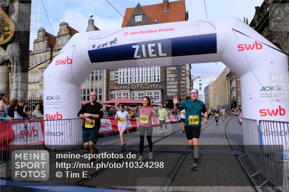 13.09.2026 - 21. swb-Marathon Bremen Tim E. http://msf.ph/oto/10324298 13.09.2026 11:00:09 Ziel 10175, 10236, 10355, 10669, 10691, 10867, 10928, 10929, 11054, 11056, 11089, 11194, 11250, 11419, 11427, 11445, 11501, 11637, 11803, 11879, 11904, 12138, 12238, 12239, 12242, 12243, 12388, 12480 meine-sportfotos.de