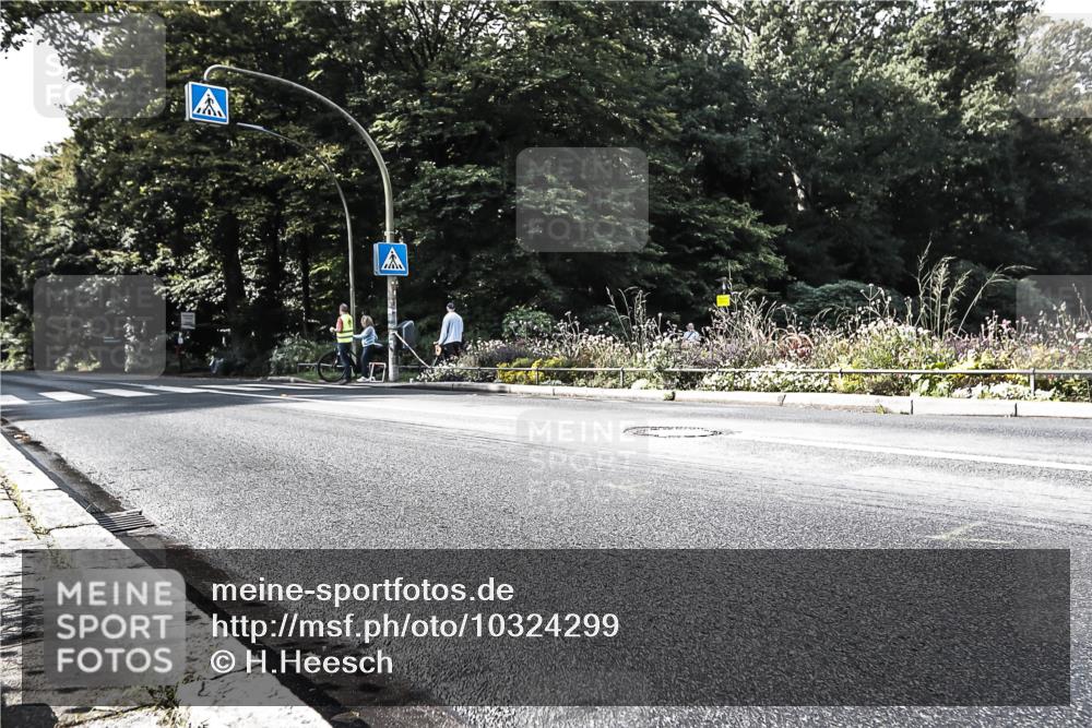 13.09.2026 - Stadtparktriathlon H.Heesch http://msf.ph/oto/10324299 13.09.2026 11:28:03 Radfahren 713, 796 meine-sportfotos.de