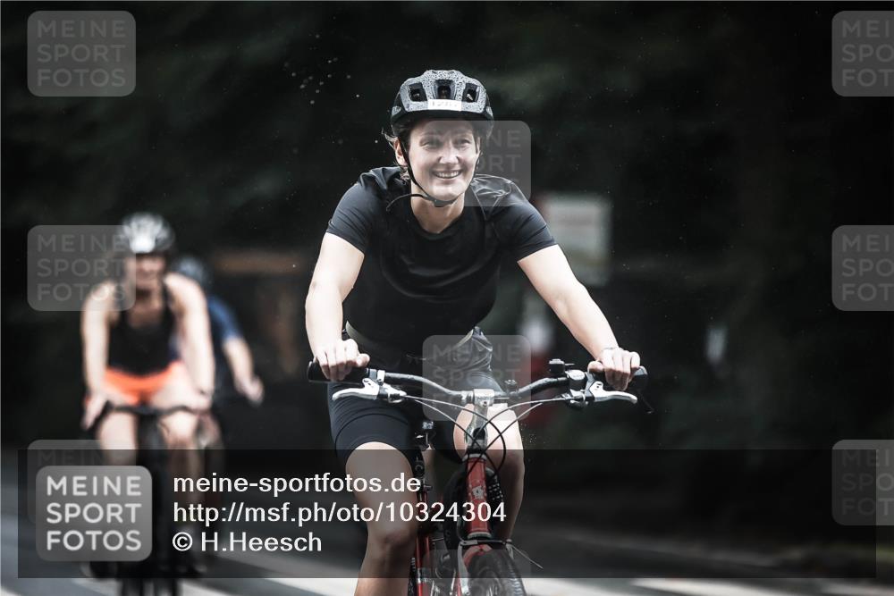 13.09.2026 - Stadtparktriathlon H.Heesch http://msf.ph/oto/10324304 13.09.2026 12:42:00 Radfahren 1089, 1107, 1147, 1161, 1184, 1196, 1210, 1234, 1253, 1276, 1284, 1287, 1292, 1293 meine-sportfotos.de