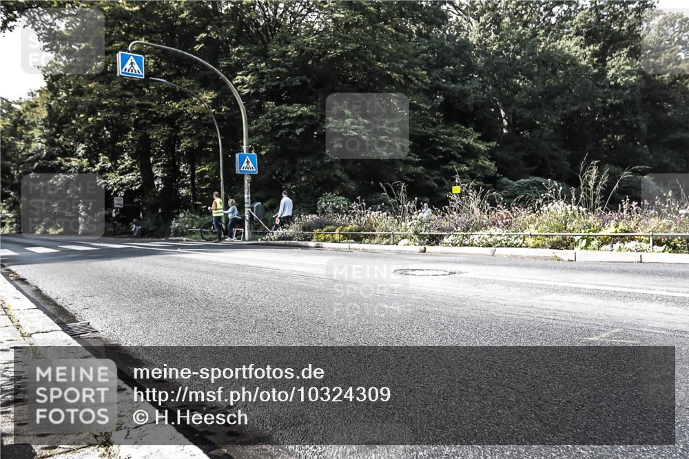 13.09.2026 - Stadtparktriathlon H.Heesch http://msf.ph/oto/10324309 13.09.2026 11:28:04 Radfahren 796 meine-sportfotos.de