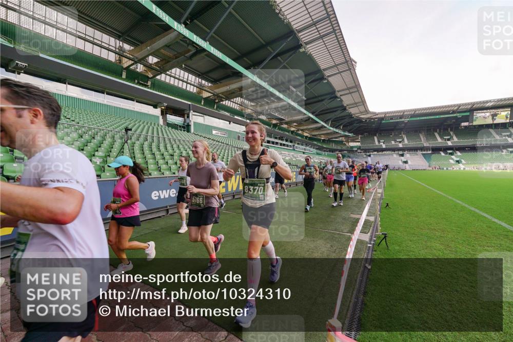 13.09.2026 - 21. swb-Marathon Bremen Michael Burmester http://msf.ph/oto/10324310 13.09.2026 13:27:06 Laufen im Stadion 186, 202, 357, 364, 390, 530, 597, 645, 726, 833, 888, 1077, 1283, 1412, 1473, 1487, 1530, 1608, 1618, 1700, 1744, 1769, 1828, 1961, 1984, 2236, 2273, 2298, 2309, 2382, 2384, 2388, 2404, 2428, 2507, 2508, 2542, 2558, 2576, 2582, 2592, 2656, 2675, 2725, 2748, 2817, 2875, 2876, 2923, 2965, 2970, 3045, 3047, 3050, 3062, 3073, 3084, 3097, 3172, 3184, 3219, 3359, 3433, 3540, 3592, 3629, 3756, 3885, 3907, 3978, 4457, 4660 meine-sportfotos.de