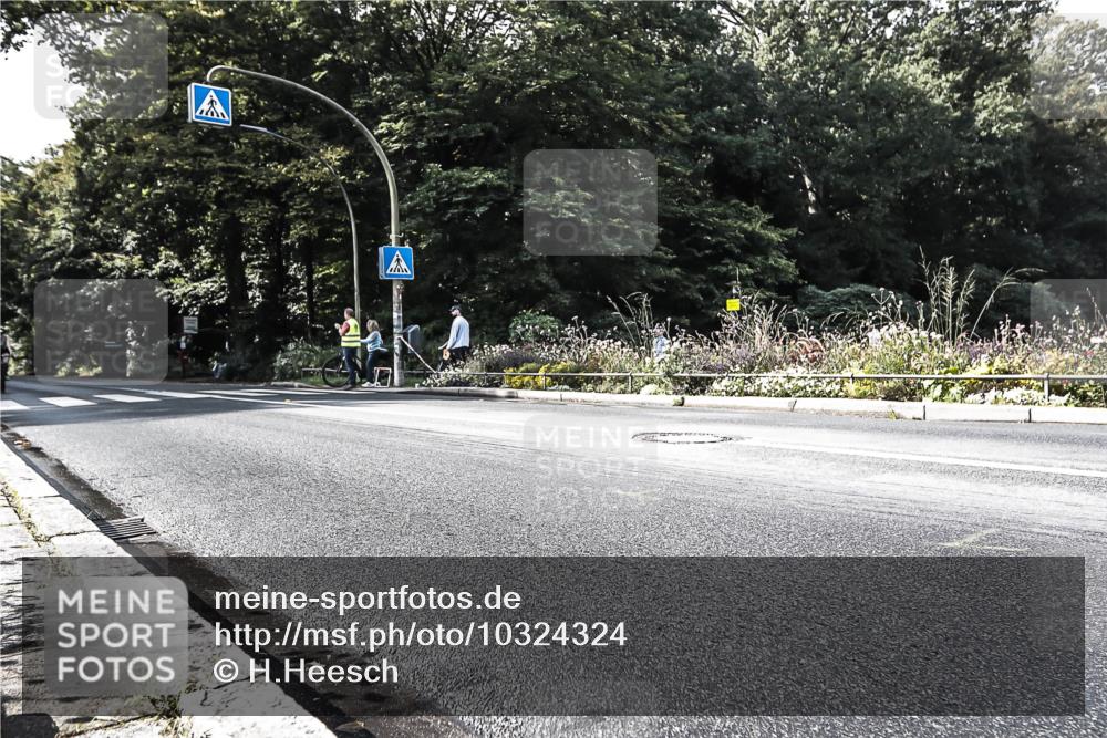 13.09.2026 - Stadtparktriathlon H.Heesch http://msf.ph/oto/10324324 13.09.2026 11:28:04 Radfahren 796 meine-sportfotos.de