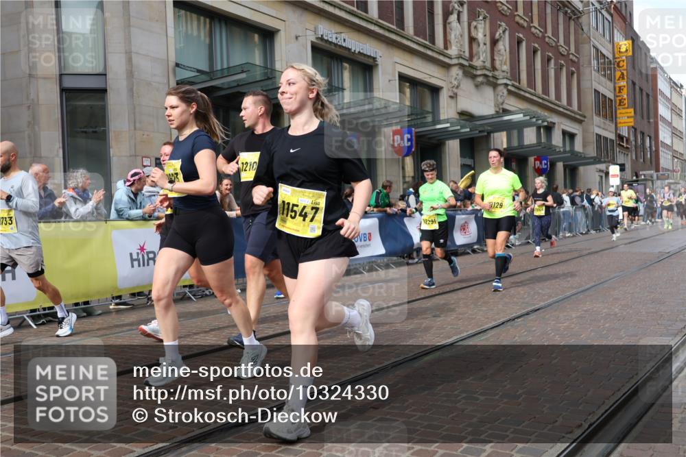 13.09.2026 - 21. swb-Marathon Bremen Strokosch-Dieckow http://msf.ph/oto/10324330 13.09.2026 11:00:14 Ziel 10144, 10263, 10272, 10275, 10306, 10369, 10677, 10801, 11045, 11126, 11129, 11162, 11180, 11343, 11475, 11556, 11687, 11708, 11769, 11838, 12018, 12105, 12106, 12291, 12394, 12430, 12530, 12531, 10144, 10175, 10758, 10810, 10867, 11016, 11071, 11158, 11159, 11160, 11250, 11259, 11427, 11445, 11453, 11524, 11525, 11528, 11547, 11587, 11588, 11589, 11623, 11637, 11879, 11907, 12123, 12190, 12238, 12239, 12274, 12352 meine-sportfotos.de