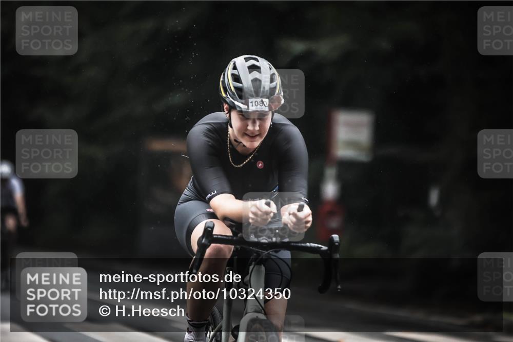 13.09.2026 - Stadtparktriathlon H.Heesch http://msf.ph/oto/10324350 13.09.2026 12:42:03 Radfahren 1089, 1107, 1161, 1184, 1196, 1210, 1253, 1276, 1284, 1287, 1292, 1293 meine-sportfotos.de