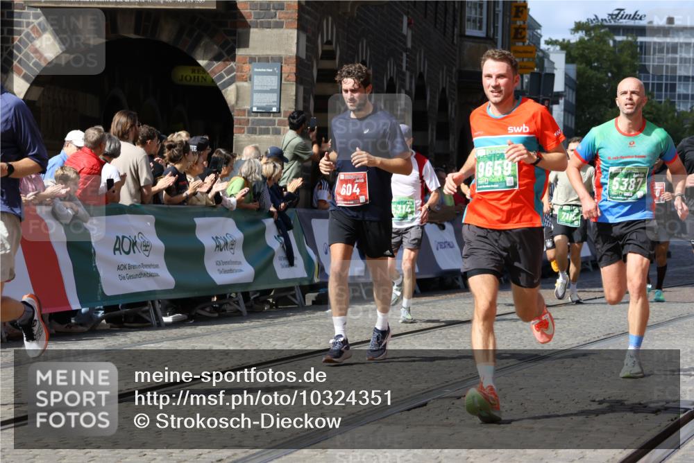 13.09.2026 - 21. swb-Marathon Bremen Strokosch-Dieckow http://msf.ph/oto/10324351 13.09.2026 13:10:47 Ziel 604, 640, 1181, 1277, 2605, 3959, 4727, 5532, 5620, 6267, 7881, 8033, 8064, 8709, 384, 697, 2021, 2759, 4023, 4475, 4571, 5079, 5168, 5314, 6471, 6657, 7115, 7136, 9622 meine-sportfotos.de