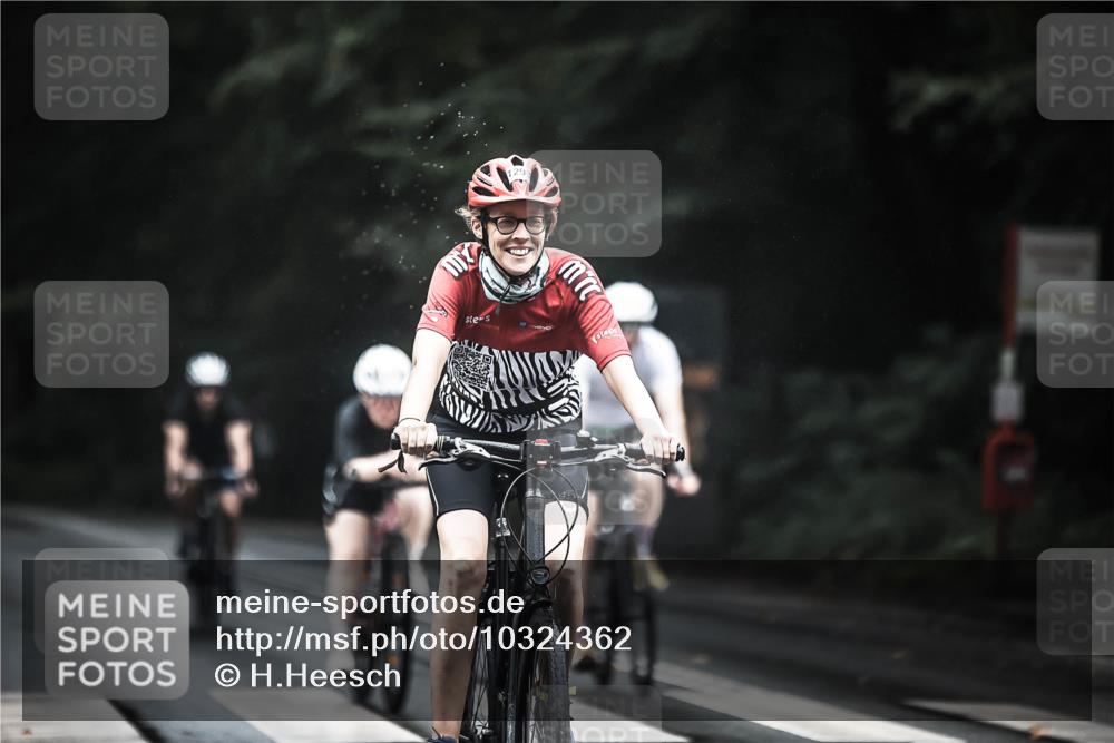 13.09.2026 - Stadtparktriathlon H.Heesch http://msf.ph/oto/10324362 13.09.2026 12:42:04 Radfahren 1089, 1107, 1161, 1184, 1196, 1210, 1276, 1284, 1287, 1292, 1293 meine-sportfotos.de