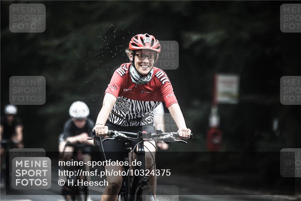 13.09.2026 - Stadtparktriathlon H.Heesch http://msf.ph/oto/10324375 13.09.2026 12:42:05 Radfahren 1089, 1107, 1161, 1184, 1196, 1210, 1276, 1284, 1287, 1292, 1293 meine-sportfotos.de