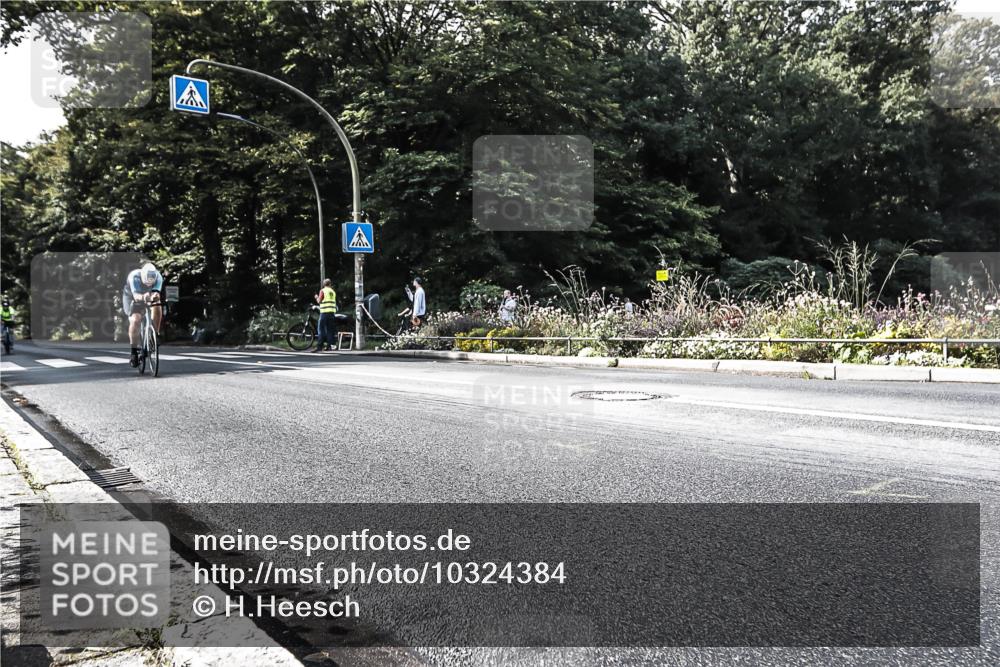 13.09.2026 - Stadtparktriathlon H.Heesch http://msf.ph/oto/10324384 13.09.2026 11:28:10 Radfahren 602, 668, 720, 760 meine-sportfotos.de