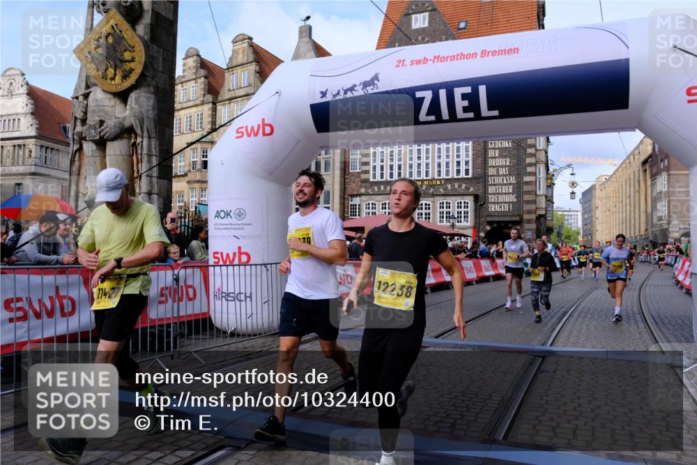 13.09.2026 - 21. swb-Marathon Bremen Tim E. http://msf.ph/oto/10324400 13.09.2026 11:00:12 Ziel 10175, 10236, 10355, 10669, 10691, 10867, 11054, 11056, 11071, 11089, 11158, 11159, 11160, 11194, 11250, 11259, 11427, 11445, 11453, 11528, 11637, 11803, 11879, 11904, 12123, 12138, 12238, 12239, 12242, 12243, 12274, 12388, 12480 meine-sportfotos.de