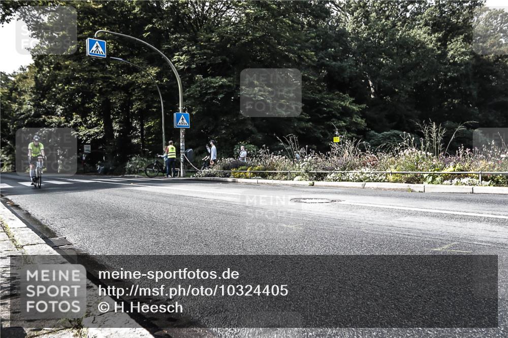 13.09.2026 - Stadtparktriathlon H.Heesch http://msf.ph/oto/10324405 13.09.2026 11:28:11 Radfahren 602, 668, 720, 760 meine-sportfotos.de