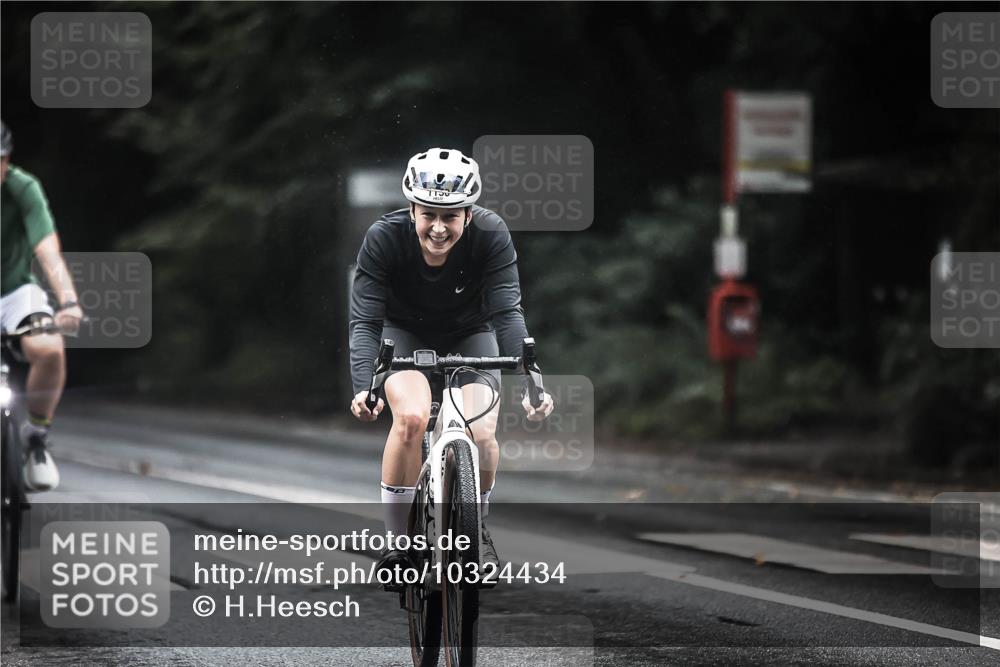 13.09.2026 - Stadtparktriathlon H.Heesch http://msf.ph/oto/10324434 13.09.2026 12:42:16 Radfahren 1150, 1168, 1177, 1288 meine-sportfotos.de