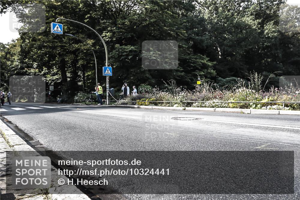 13.09.2026 - Stadtparktriathlon H.Heesch http://msf.ph/oto/10324441 13.09.2026 11:28:14 Radfahren 630, 635, 668, 670, 720 meine-sportfotos.de