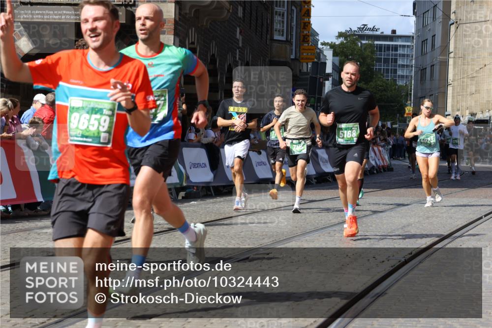 13.09.2026 - 21. swb-Marathon Bremen Strokosch-Dieckow http://msf.ph/oto/10324443 13.09.2026 13:10:48 Ziel 604, 640, 1181, 1277, 1554, 2605, 3959, 4727, 5532, 5620, 6267, 7881, 8033, 8064, 8709, 335, 384, 697, 2021, 2759, 4023, 4475, 4571, 5079, 5168, 5314, 6471, 6657, 7115, 7136, 8183, 9622 meine-sportfotos.de