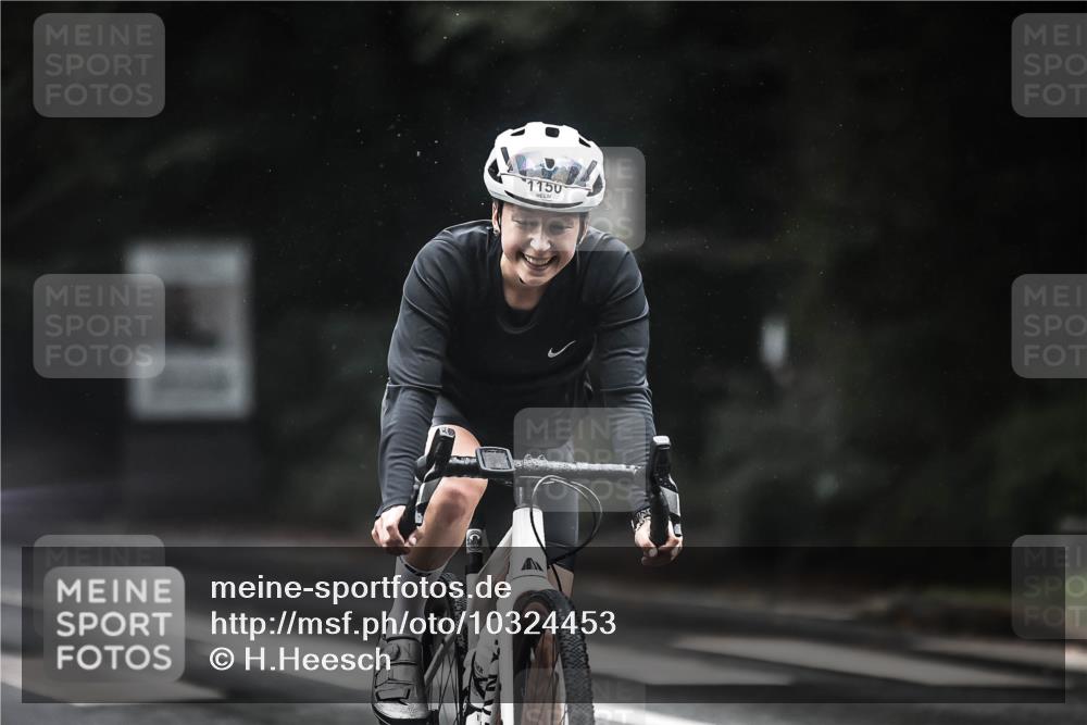 13.09.2026 - Stadtparktriathlon H.Heesch http://msf.ph/oto/10324453 13.09.2026 12:42:17 Radfahren 1150, 1168, 1177, 1288 meine-sportfotos.de