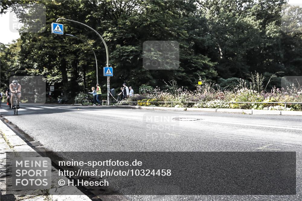 13.09.2026 - Stadtparktriathlon H.Heesch http://msf.ph/oto/10324458 13.09.2026 11:28:15 Radfahren 630, 635, 670, 720, 733 meine-sportfotos.de