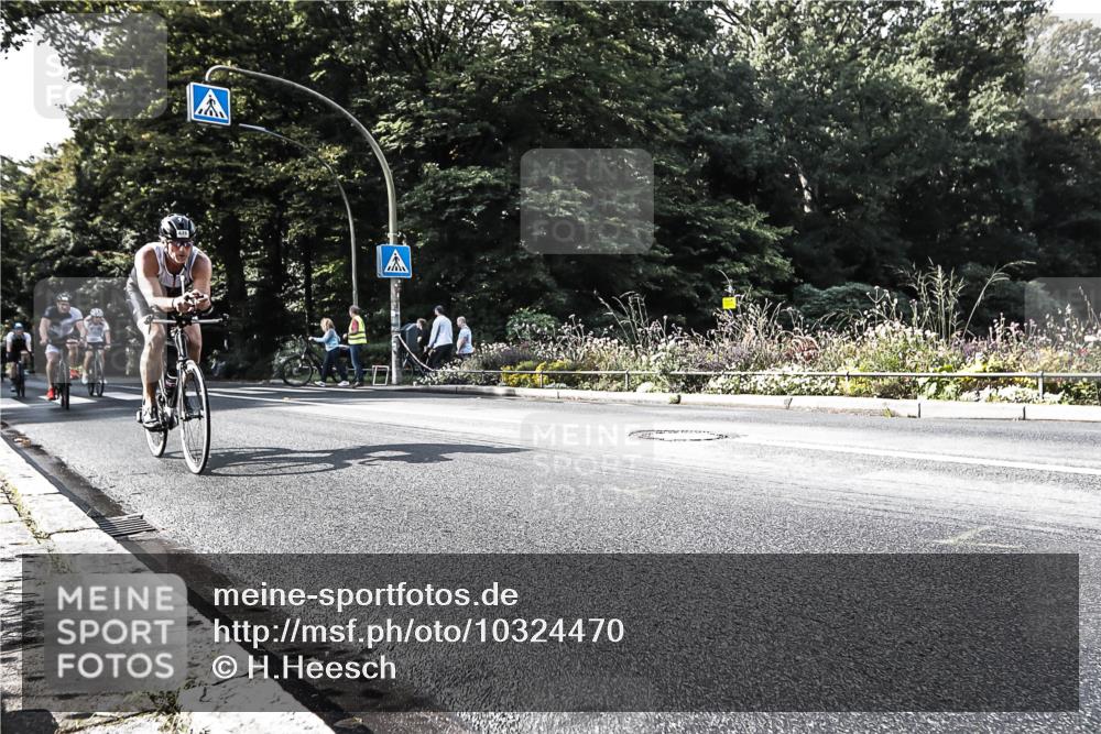 13.09.2026 - Stadtparktriathlon H.Heesch http://msf.ph/oto/10324470 13.09.2026 11:28:15 Radfahren 630, 635, 670, 720, 733 meine-sportfotos.de