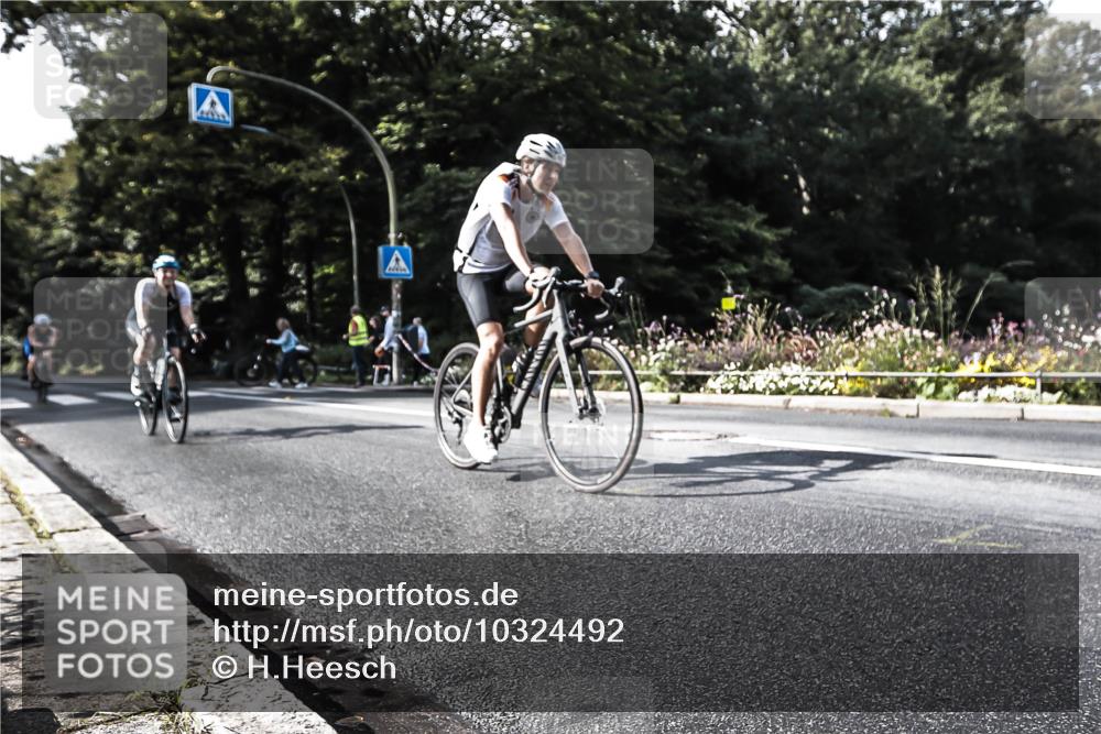 13.09.2026 - Stadtparktriathlon H.Heesch http://msf.ph/oto/10324492 13.09.2026 11:28:17 Radfahren 630, 635, 670, 733, 789, 815 meine-sportfotos.de