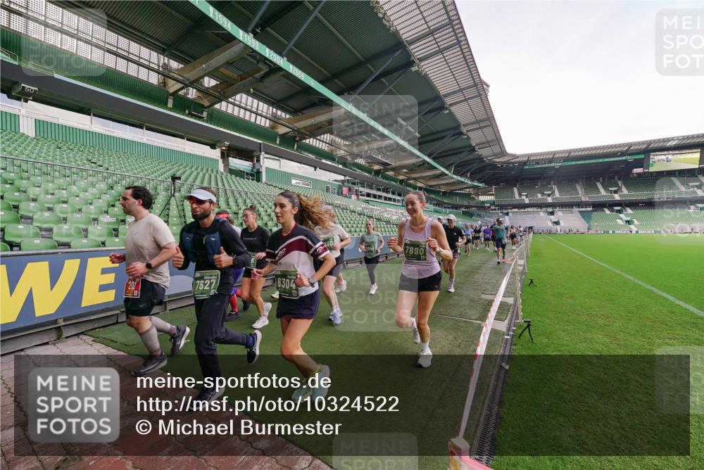 13.09.2026 - 21. swb-Marathon Bremen Michael Burmester http://msf.ph/oto/10324522 13.09.2026 13:27:24 Laufen im Stadion 111, 186, 202, 357, 364, 390, 478, 597, 726, 829, 833, 888, 925, 1077, 1220, 1412, 1473, 1496, 1530, 1608, 1618, 1700, 1769, 1958, 1961, 1984, 2236, 2273, 2309, 2382, 2384, 2388, 2404, 2428, 2502, 2507, 2508, 2542, 2558, 2576, 2582, 2592, 2656, 2675, 2725, 2748, 2817, 2875, 2876, 2923, 2965, 2970, 3045, 3047, 3050, 3073, 3084, 3184, 3219, 3359, 3433, 3540, 3592, 3629, 3756, 3885, 3907, 3978, 4457, 4660 meine-sportfotos.de