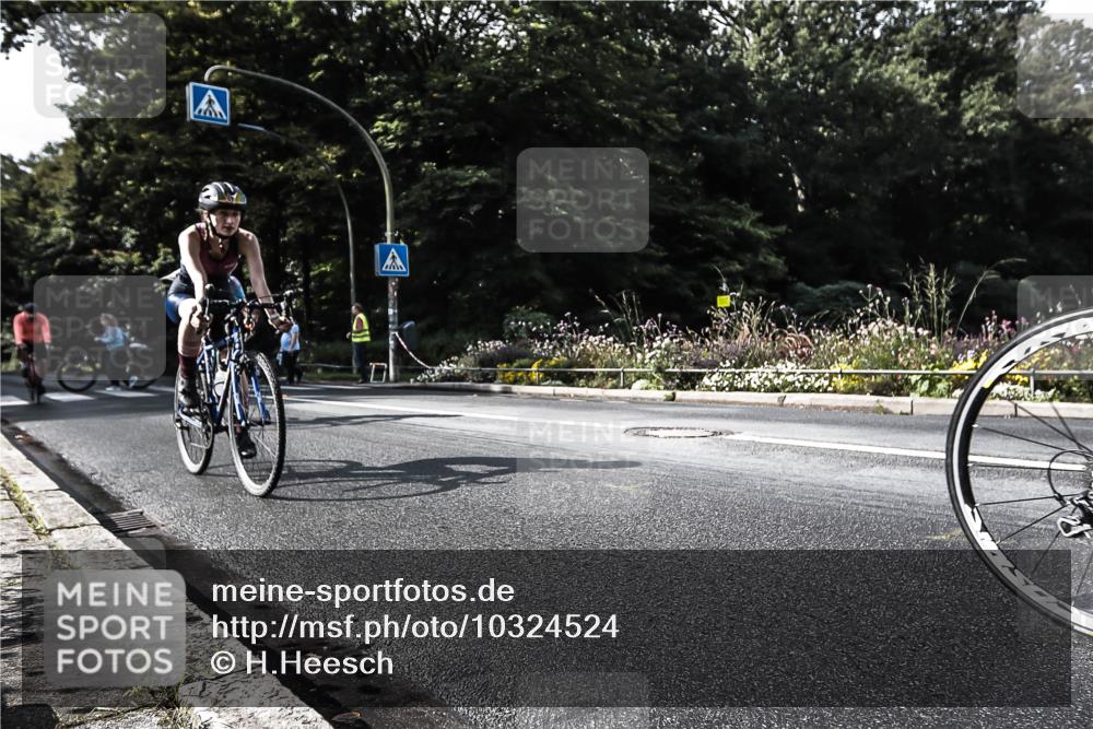 13.09.2026 - Stadtparktriathlon H.Heesch http://msf.ph/oto/10324524 13.09.2026 11:28:20 Radfahren 591, 630, 670, 733, 749, 788, 789, 815 meine-sportfotos.de