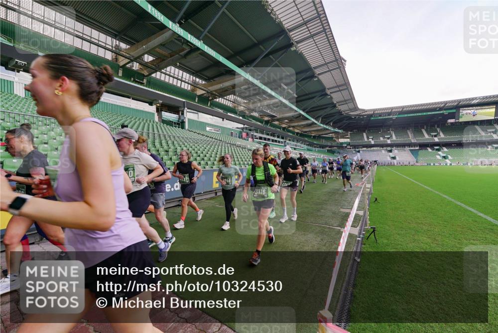 13.09.2026 - 21. swb-Marathon Bremen Michael Burmester http://msf.ph/oto/10324530 13.09.2026 13:27:25 Laufen im Stadion 111, 186, 202, 357, 364, 390, 478, 597, 726, 829, 833, 888, 925, 1077, 1220, 1412, 1473, 1496, 1530, 1608, 1618, 1700, 1769, 1958, 1961, 1984, 2236, 2273, 2309, 2384, 2388, 2404, 2428, 2502, 2507, 2508, 2542, 2558, 2576, 2582, 2592, 2656, 2675, 2725, 2748, 2817, 2875, 2876, 2923, 2965, 2970, 3045, 3047, 3050, 3073, 3084, 3184, 3219, 3359, 3433, 3540, 3592, 3629, 3756, 3885, 3907, 3978, 4457, 4660 meine-sportfotos.de