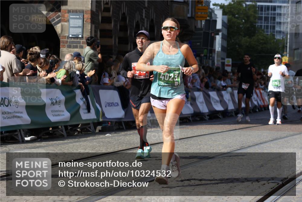 13.09.2026 - 21. swb-Marathon Bremen Strokosch-Dieckow http://msf.ph/oto/10324532 13.09.2026 13:10:51 Ziel 604, 640, 1181, 1277, 1554, 2605, 3959, 4727, 5066, 5152, 5532, 5620, 5648, 6267, 7881, 8033, 8709, 335, 697, 2021, 2759, 3647, 4475, 4571, 5079, 6471, 6657, 8183, 9410, 9622 meine-sportfotos.de