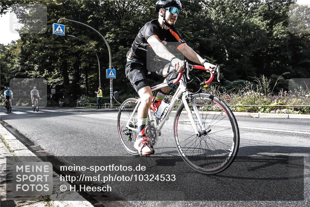 13.09.2026 - Stadtparktriathlon H.Heesch http://msf.ph/oto/10324533 13.09.2026 11:28:44 Radfahren 621, 643, 666, 696 meine-sportfotos.de