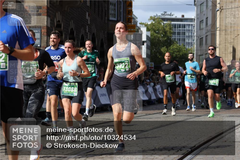 13.09.2026 - 21. swb-Marathon Bremen Strokosch-Dieckow http://msf.ph/oto/10324534 13.09.2026 13:31:18 Ziel 244, 1189, 1479, 2513, 2802, 2902, 3360, 3800, 4251, 4647, 5600, 5681, 5802, 5846, 5900, 6307, 6419, 6732, 7198, 7359, 7637, 7760, 7798, 7882, 8382, 8543, 8616, 9274, 9290, 9507, 9653, 9767, 9937, 9958, 9962, 9976, 13152, 13215, 922, 1600, 1627, 2602, 2707, 3152, 3343, 3392, 3579, 3859, 4258, 4889, 5375, 5504, 5765, 5979, 6039, 6147, 6968, 6971, 7001, 8239, 8339, 8522, 9155, 13066 meine-sportfotos.de