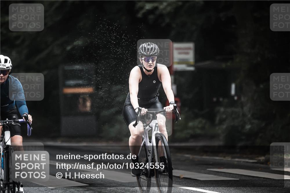 13.09.2026 - Stadtparktriathlon H.Heesch http://msf.ph/oto/10324555 13.09.2026 12:42:26 Radfahren 1043, 1100, 1106, 1139, 1144, 1159, 1168 meine-sportfotos.de