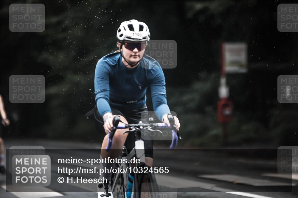 13.09.2026 - Stadtparktriathlon H.Heesch http://msf.ph/oto/10324565 13.09.2026 12:42:26 Radfahren 1043, 1100, 1106, 1139, 1144, 1159, 1168 meine-sportfotos.de