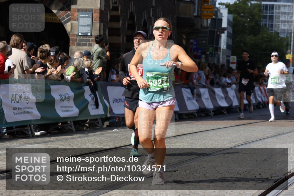 13.09.2026 - 21. swb-Marathon Bremen Strokosch-Dieckow http://msf.ph/oto/10324571 13.09.2026 13:10:51 Ziel 604, 640, 1181, 1277, 1554, 2605, 3959, 4727, 5066, 5152, 5532, 5620, 5648, 6267, 7881, 8033, 8709, 335, 697, 2021, 2759, 3647, 4475, 4571, 5079, 6471, 6657, 8183, 9410, 9622 meine-sportfotos.de