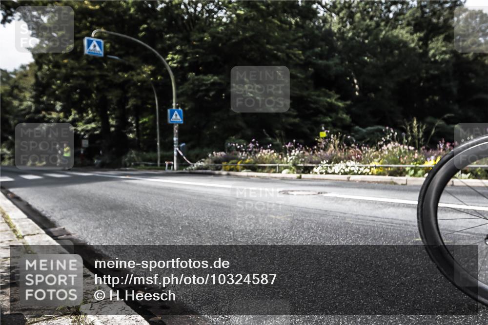 13.09.2026 - Stadtparktriathlon H.Heesch http://msf.ph/oto/10324587 13.09.2026 11:29:29 Radfahren 592 meine-sportfotos.de