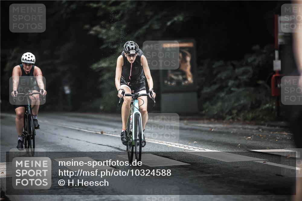 13.09.2026 - Stadtparktriathlon H.Heesch http://msf.ph/oto/10324588 13.09.2026 12:42:29 Radfahren 1043, 1096, 1100, 1106, 1117, 1139, 1144, 1159 meine-sportfotos.de