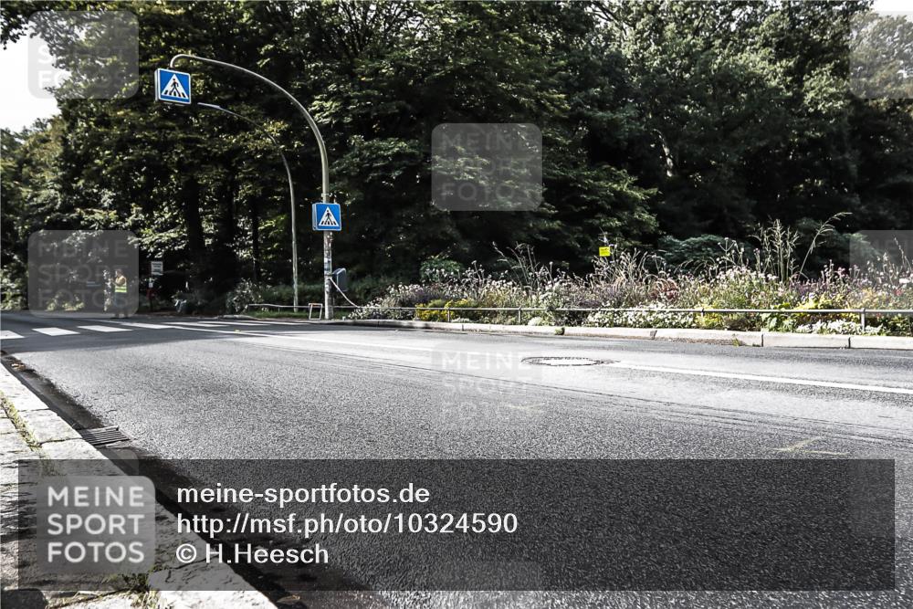 13.09.2026 - Stadtparktriathlon H.Heesch http://msf.ph/oto/10324590 13.09.2026 11:29:29 Radfahren 592 meine-sportfotos.de