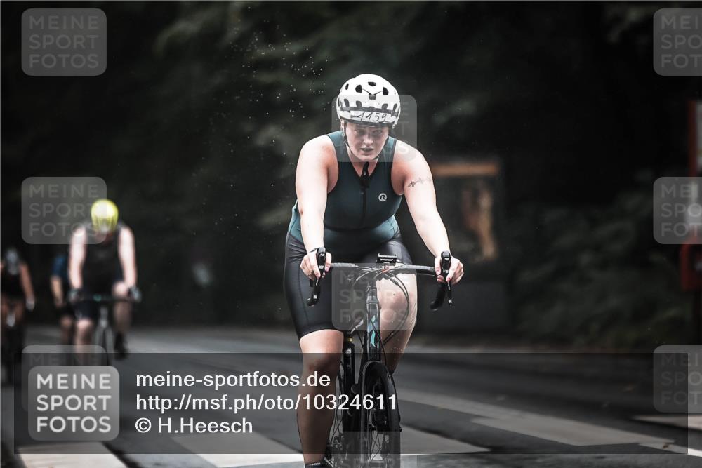 13.09.2026 - Stadtparktriathlon H.Heesch http://msf.ph/oto/10324611 13.09.2026 12:42:31 Radfahren 1043, 1096, 1100, 1106, 1117, 1139, 1144, 1159 meine-sportfotos.de