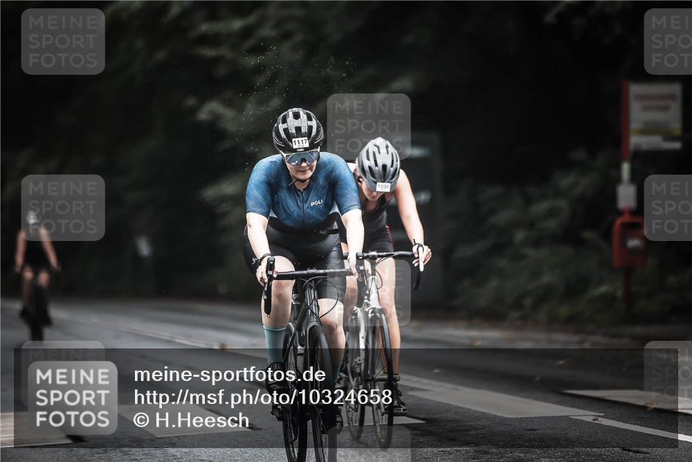 13.09.2026 - Stadtparktriathlon H.Heesch http://msf.ph/oto/10324658 13.09.2026 12:42:34 Radfahren 1043, 1096, 1106, 1117, 1139, 1141, 1159, 1188 meine-sportfotos.de
