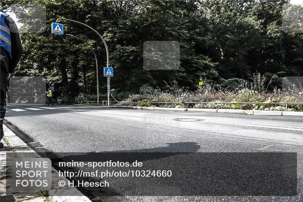 13.09.2026 - Stadtparktriathlon H.Heesch http://msf.ph/oto/10324660 13.09.2026 11:29:34 Radfahren  meine-sportfotos.de