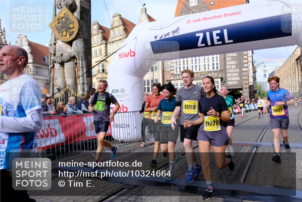 13.09.2026 - 21. swb-Marathon Bremen Tim E. http://msf.ph/oto/10324664 13.09.2026 11:00:20 Ziel 10175, 10691, 10758, 10867, 11071, 11158, 11159, 11160, 11250, 11259, 11427, 11445, 11453, 11524, 11525, 11528, 11587, 11588, 11589, 11637, 11879, 11904, 11907, 12123, 12238, 12239, 12274, 12352, 12388 meine-sportfotos.de