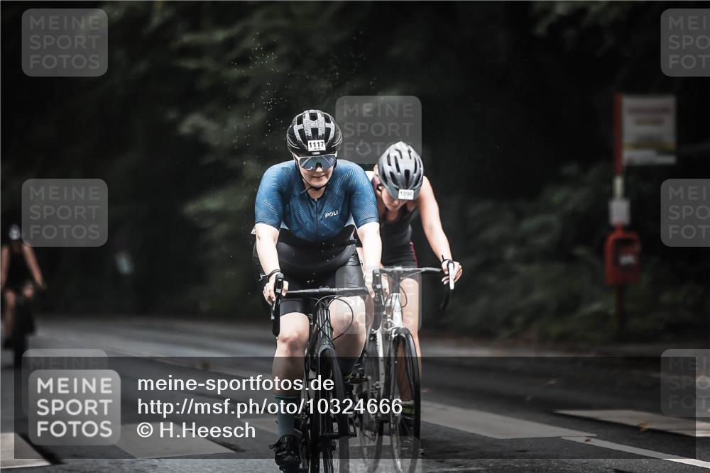 13.09.2026 - Stadtparktriathlon H.Heesch http://msf.ph/oto/10324666 13.09.2026 12:42:34 Radfahren 1043, 1096, 1106, 1117, 1139, 1141, 1159, 1188 meine-sportfotos.de