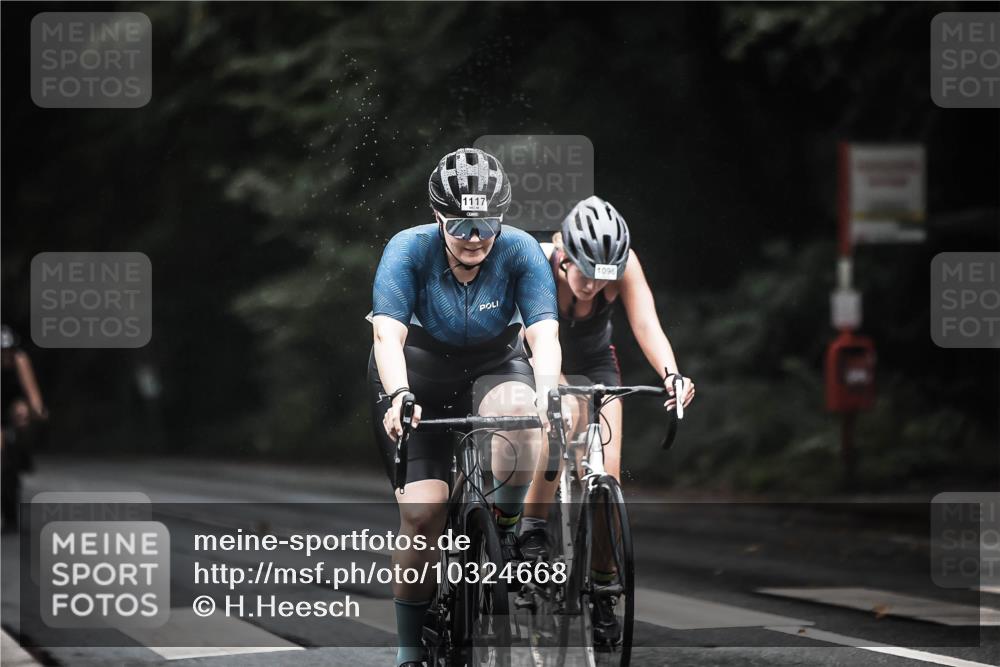 13.09.2026 - Stadtparktriathlon H.Heesch http://msf.ph/oto/10324668 13.09.2026 12:42:34 Radfahren 1043, 1096, 1106, 1117, 1139, 1141, 1159, 1188 meine-sportfotos.de