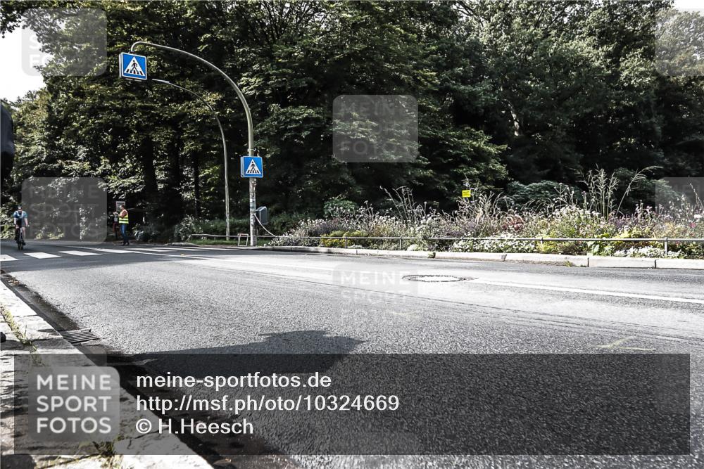13.09.2026 - Stadtparktriathlon H.Heesch http://msf.ph/oto/10324669 13.09.2026 11:29:35 Radfahren 745 meine-sportfotos.de