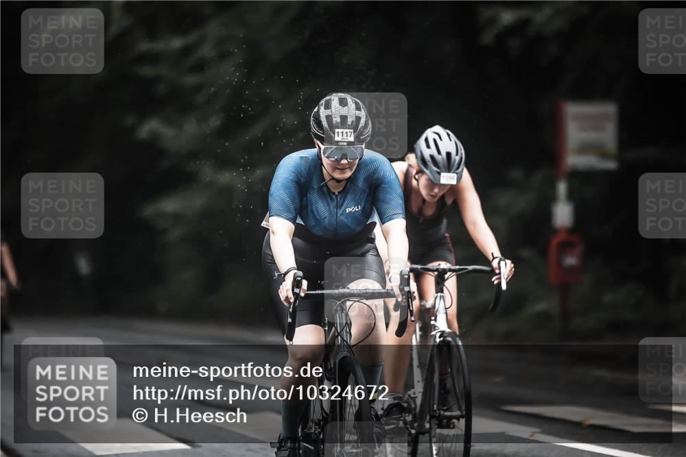 13.09.2026 - Stadtparktriathlon H.Heesch http://msf.ph/oto/10324672 13.09.2026 12:42:34 Radfahren 1043, 1096, 1106, 1117, 1139, 1141, 1159, 1188 meine-sportfotos.de