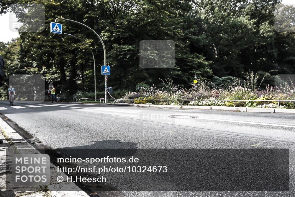13.09.2026 - Stadtparktriathlon H.Heesch http://msf.ph/oto/10324673 13.09.2026 11:29:35 Radfahren 745 meine-sportfotos.de