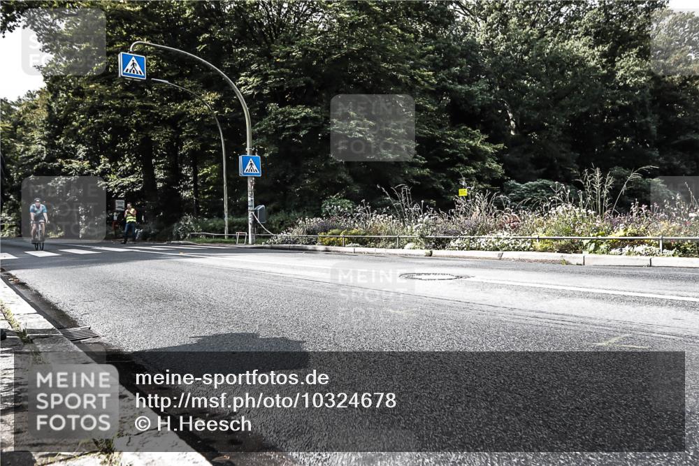 13.09.2026 - Stadtparktriathlon H.Heesch http://msf.ph/oto/10324678 13.09.2026 11:29:36 Radfahren 745 meine-sportfotos.de