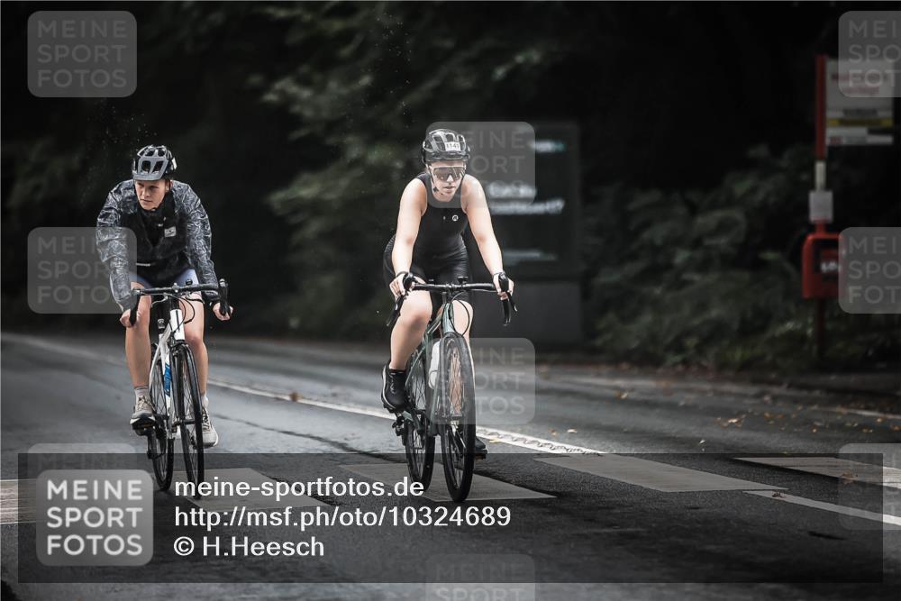 13.09.2026 - Stadtparktriathlon H.Heesch http://msf.ph/oto/10324689 13.09.2026 12:42:37 Radfahren 1043, 1079, 1096, 1117, 1141, 1188 meine-sportfotos.de