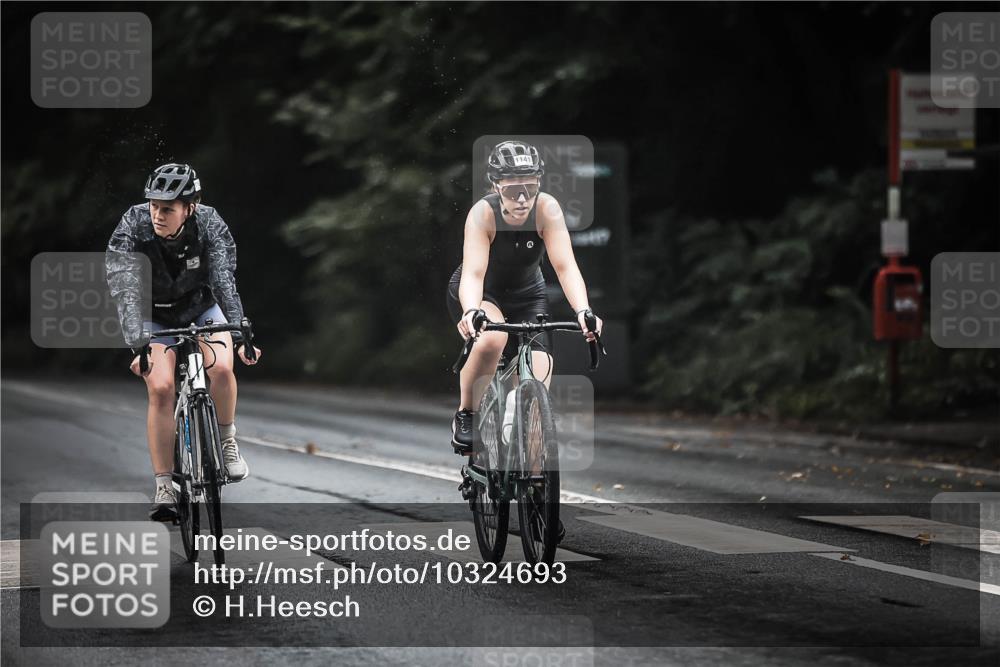 13.09.2026 - Stadtparktriathlon H.Heesch http://msf.ph/oto/10324693 13.09.2026 12:42:37 Radfahren 1043, 1079, 1096, 1117, 1141, 1188 meine-sportfotos.de