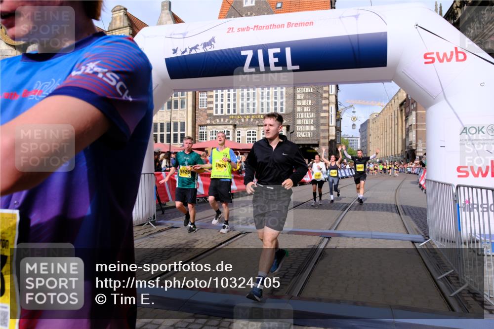 13.09.2026 - 21. swb-Marathon Bremen Tim E. http://msf.ph/oto/10324705 13.09.2026 11:00:22 Ziel 10175, 10758, 10867, 11071, 11158, 11159, 11160, 11250, 11259, 11427, 11445, 11453, 11524, 11525, 11528, 11587, 11588, 11589, 11637, 11879, 11907, 12123, 12238, 12239, 12274, 12352 meine-sportfotos.de
