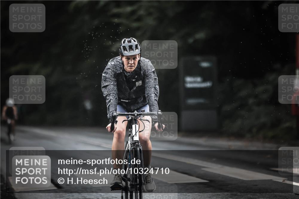 13.09.2026 - Stadtparktriathlon H.Heesch http://msf.ph/oto/10324710 13.09.2026 12:42:38 Radfahren 1043, 1079, 1096, 1117, 1141, 1167, 1188 meine-sportfotos.de