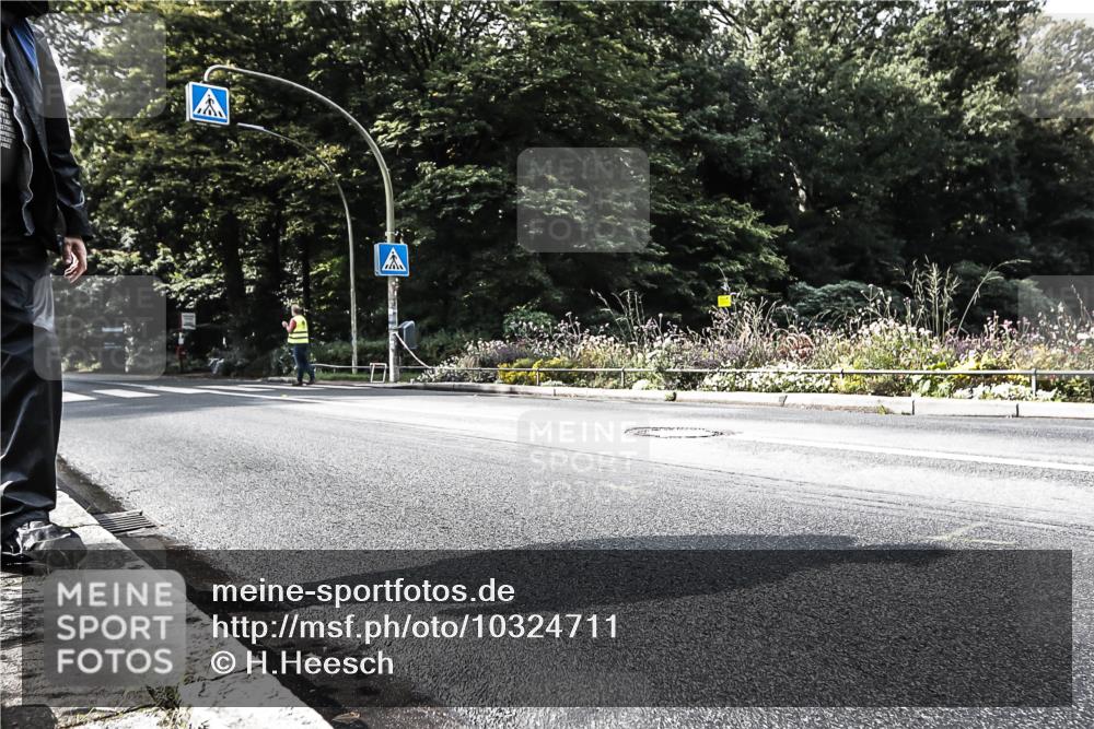 13.09.2026 - Stadtparktriathlon H.Heesch http://msf.ph/oto/10324711 13.09.2026 11:29:44 Radfahren  meine-sportfotos.de