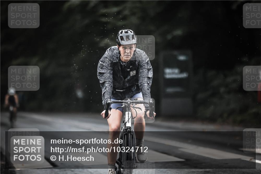 13.09.2026 - Stadtparktriathlon H.Heesch http://msf.ph/oto/10324712 13.09.2026 12:42:38 Radfahren 1043, 1079, 1096, 1117, 1141, 1167, 1188 meine-sportfotos.de